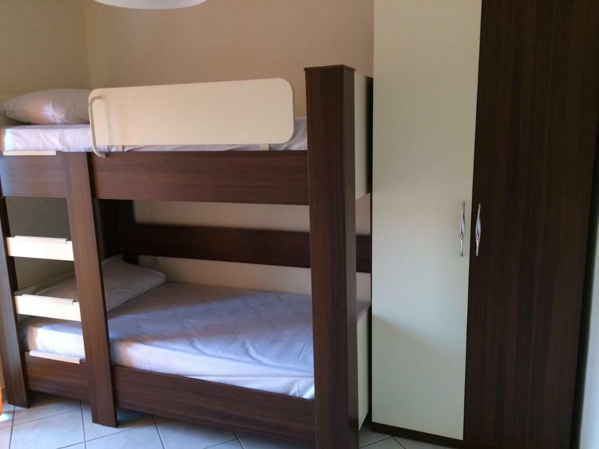 Stathoris Deluxe Apartment Néa Péramos Exterior foto